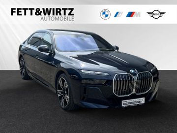 BMW i7