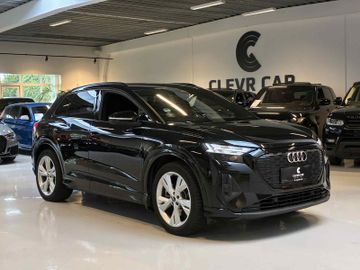 AUDI Q4