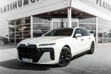 BMW i7
