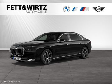 BMW i7
