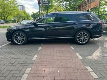 VW Passat Variant