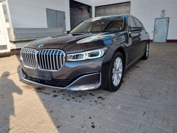 BMW 730