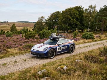 PORSCHE 911