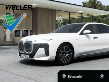 BMW i7