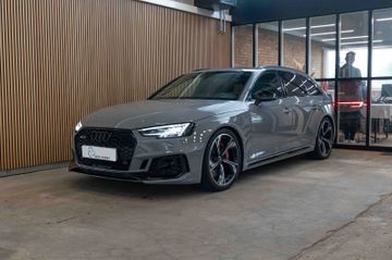 AUDI RS4