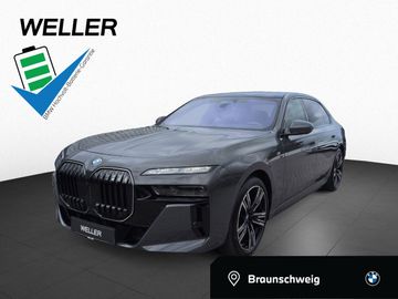 BMW i7