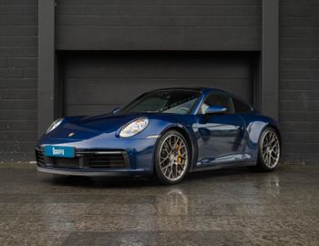 PORSCHE 992