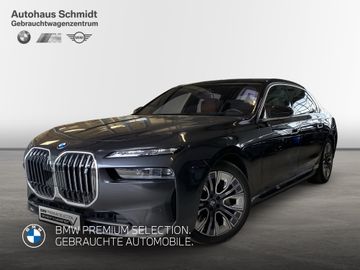 BMW i7