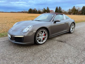 PORSCHE 991