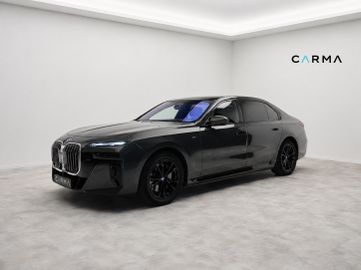 BMW i7