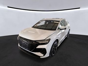 AUDI Q4
