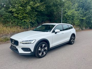 VOLVO V60 CC
