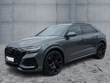 AUDI RSQ8