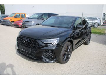 AUDI RSQ3