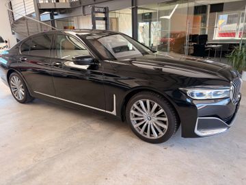 BMW 740