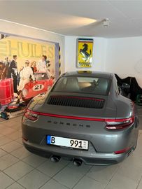 PORSCHE 991