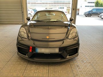 PORSCHE Cayman