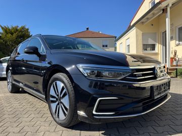 VW Passat Variant