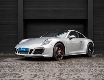 PORSCHE 991
