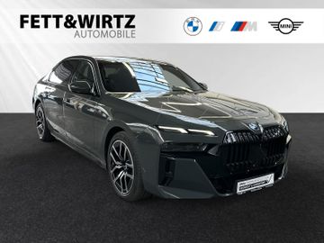 BMW i7