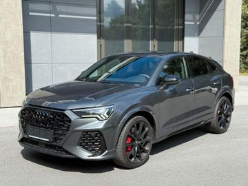 AUDI RSQ3