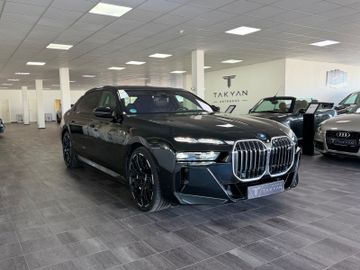BMW M760