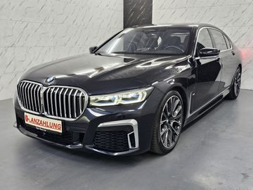 BMW 745