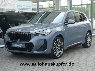 BMW iX1