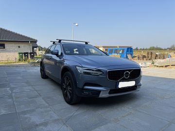 VOLVO V90 Cross Country
