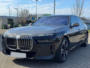 BMW 740