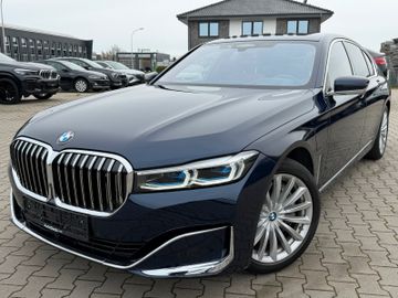 BMW 745