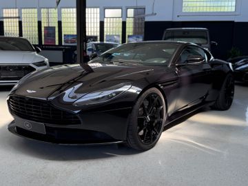 Aston Martin DB11