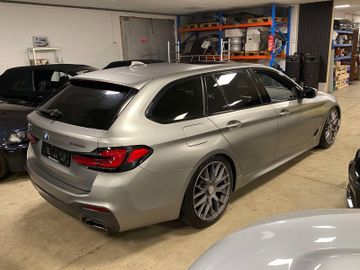 BMW M550