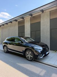 MB EQS SUV