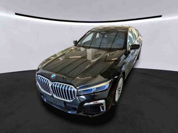 BMW 740