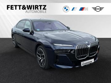 BMW i7