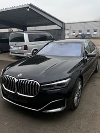 BMW 750
