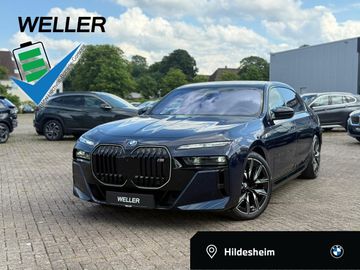 BMW i7