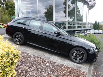 MB E 300