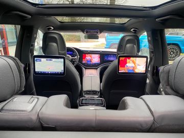 MB EQS SUV