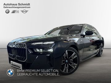 BMW i7