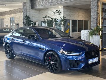 JAGUAR XE