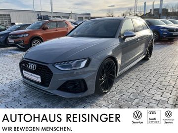 AUDI RS4