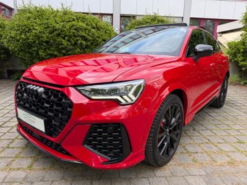 AUDI RSQ3