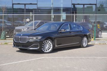 BMW 750