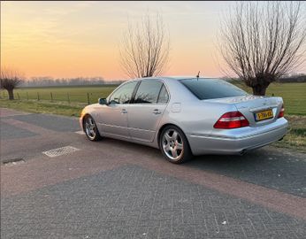 Lexus LS 430