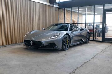 MASERATI MC20