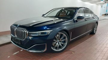 BMW 740