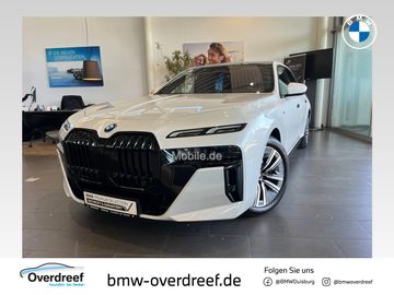 BMW i7