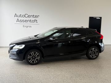VOLVO V40 CC